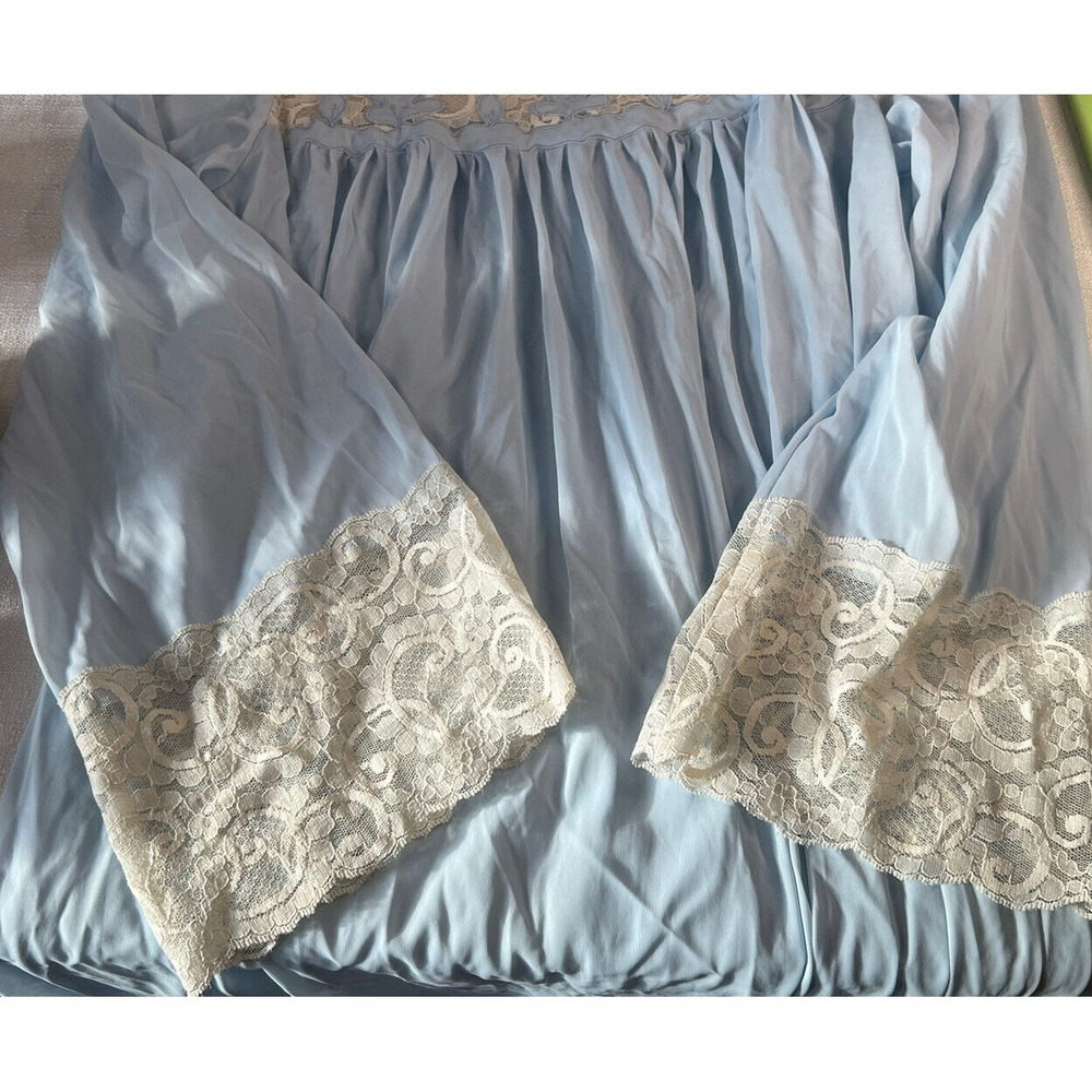 Vintage Chiha Brand Nylon And Lace Blue And White NightGown Size XS - Picture 4 of 8